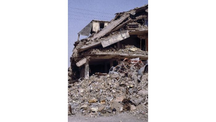 Eines von mehreren tausend zerstörten Wohnhäusern in Basra.